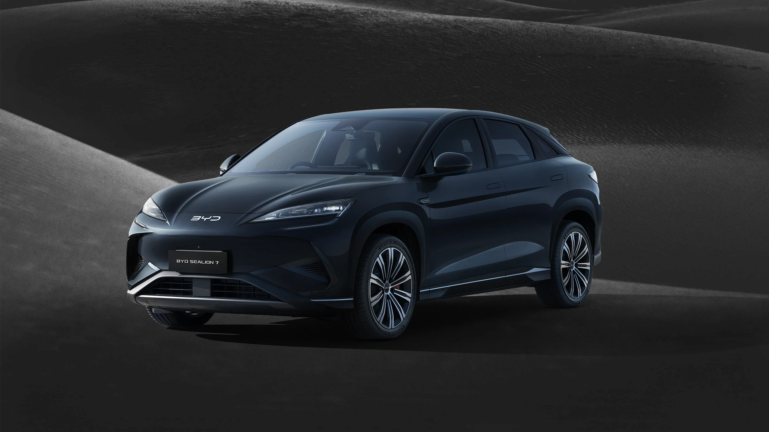 Pratinjau BYD SEALION 9